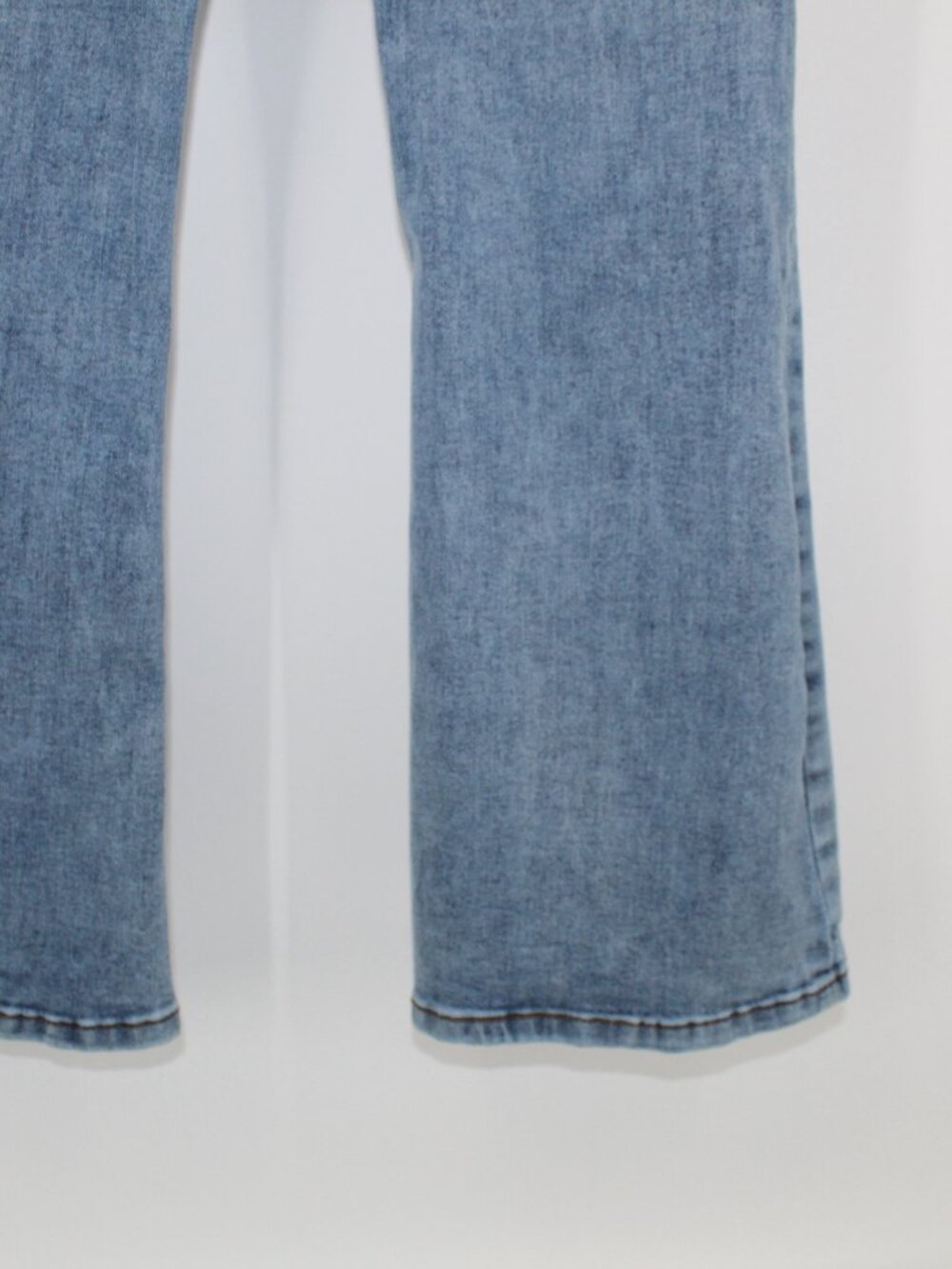LOVE SOHO MATERNITY JEANS FULL PANEL SZ LG BOOTCUT FLARE - Picture 5 of 6